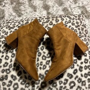 Suede brown boots